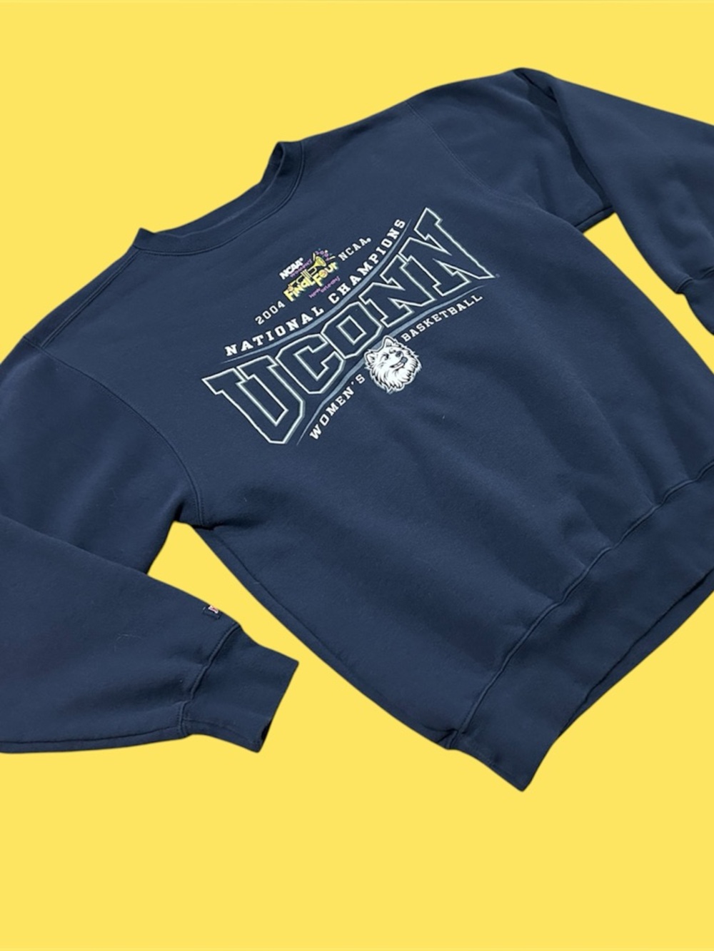 2004 NCAA Women’s National Champion UConn Huskies Jansport Crewneck Sweatshirt